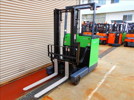 1.5t バッテリー車（立席式）