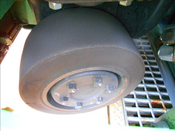 1.5t バッテリー車（立席式）