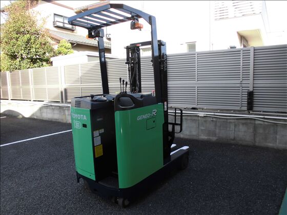 1.3t バッテリー車（立席式）