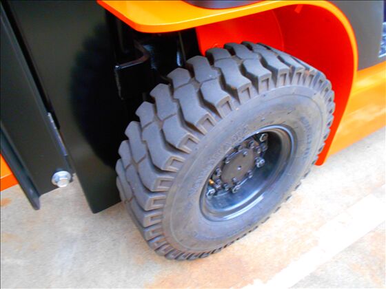 1.5t バッテリー車（座席式）