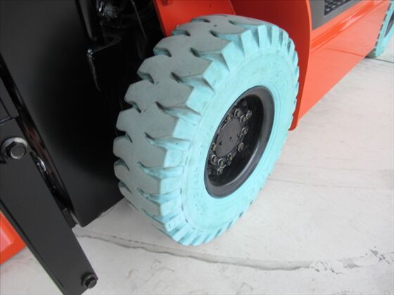 1.5t バッテリー車（座席式）