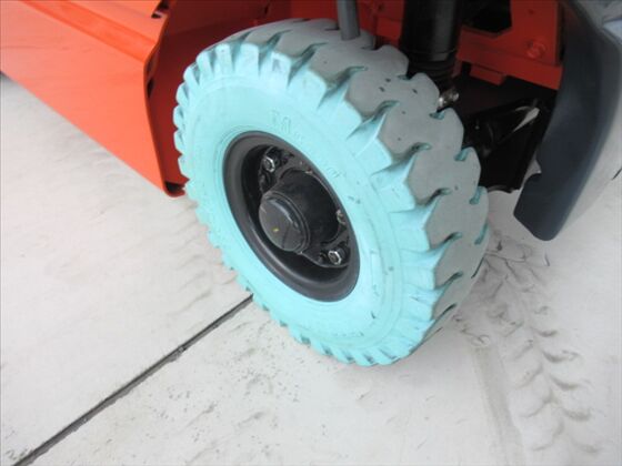 1.5t バッテリー車（座席式）