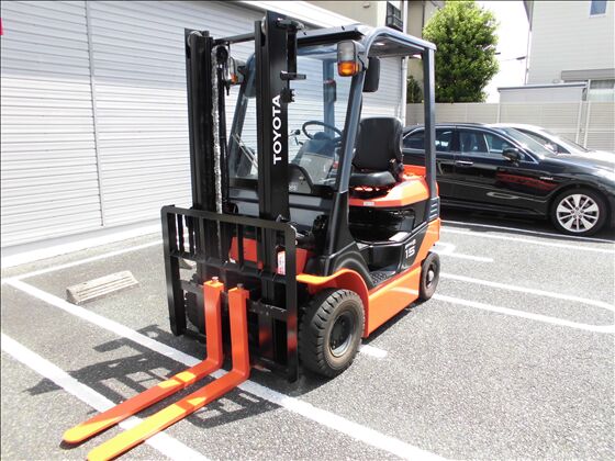 1.5t バッテリー車（座席式）