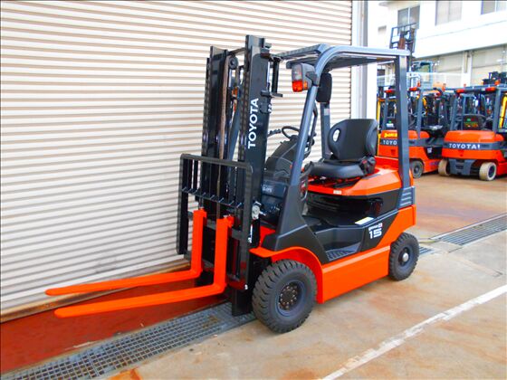 1.5t バッテリー車（座席式）