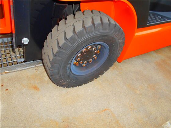 1.5t バッテリー車（座席式）