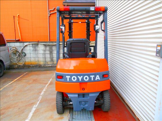 1.5t バッテリー車（座席式）