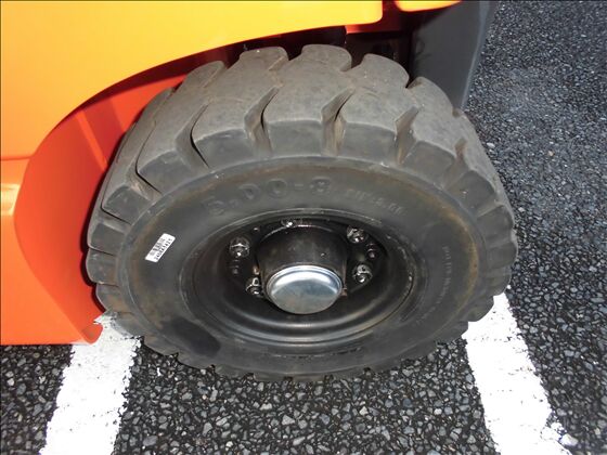 1.5t バッテリー車（座席式）