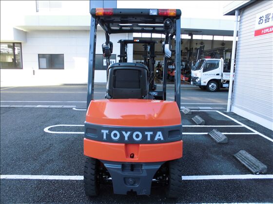 1.5t バッテリー車（座席式）