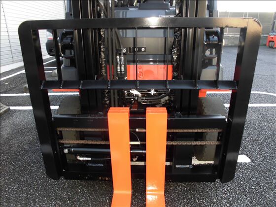 1.5t バッテリー車（座席式）