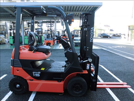 1.5t バッテリー車（座席式）