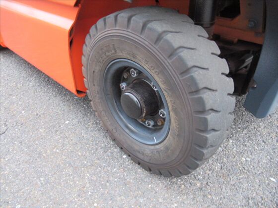 1.5t バッテリー車（座席式）