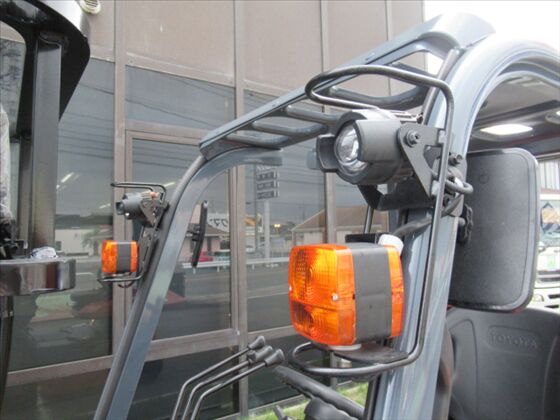 1.5t バッテリー車（座席式）