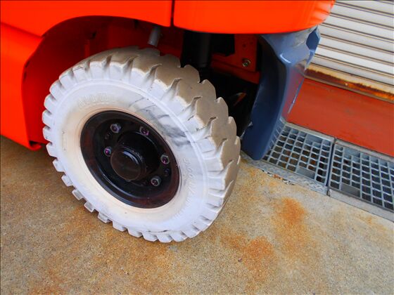 1.5t バッテリー車（座席式）