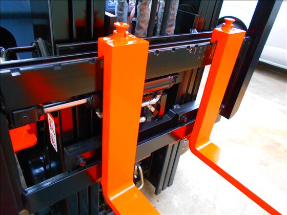 1.5t バッテリー車（座席式）