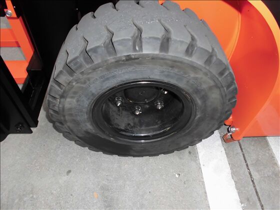 2.5t バッテリー車（座席式）