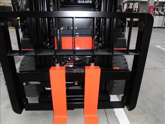 2.5t バッテリー車（座席式）