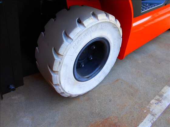 2.0t バッテリー車（座席式）