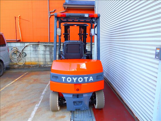 2.0t バッテリー車（座席式）