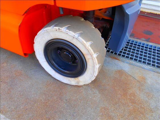 2.0t バッテリー車（座席式）