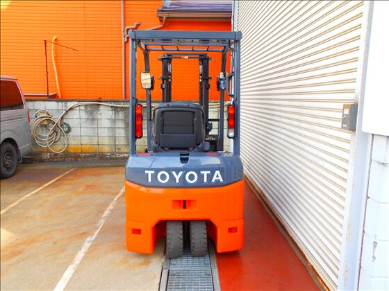 1.5t バッテリー車（三輪タイプ）