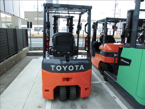 1.5t バッテリー車（三輪タイプ）