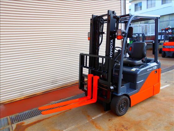 1.8t バッテリー車（三輪タイプ）