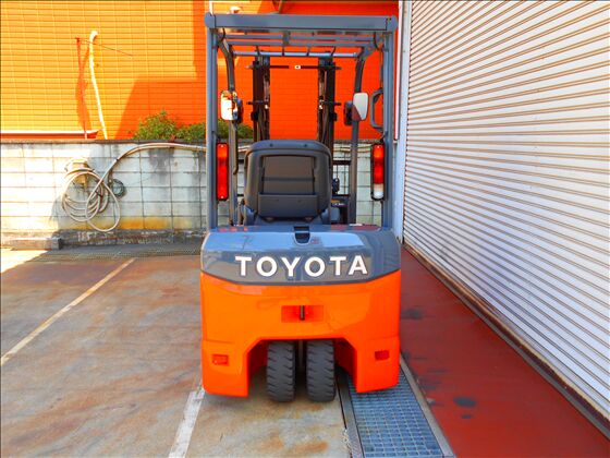 1.5t バッテリー車（三輪タイプ）