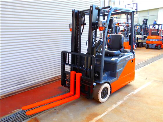 1.5t バッテリー車（三輪タイプ）