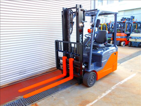 1.5t バッテリー車（三輪タイプ）