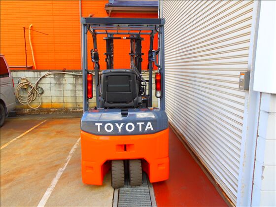 1.5t バッテリー車（三輪タイプ）