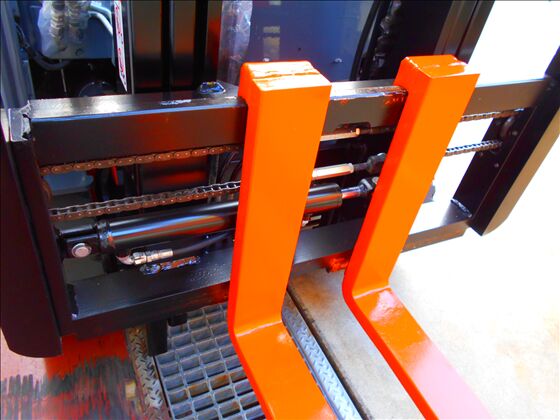 1.5t バッテリー車（三輪タイプ）