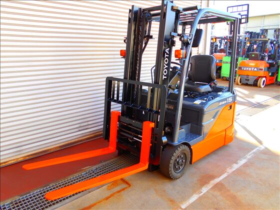 1.5t バッテリー車（三輪タイプ）