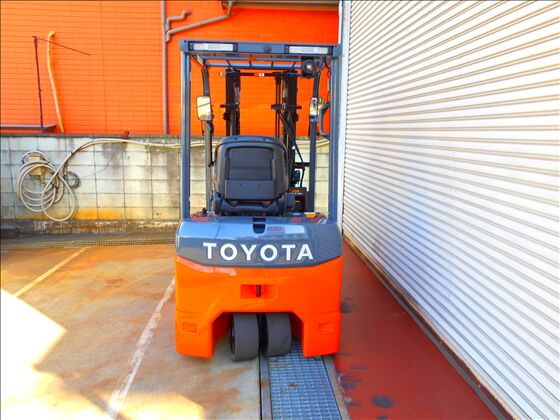 1.5t バッテリー車（三輪タイプ）