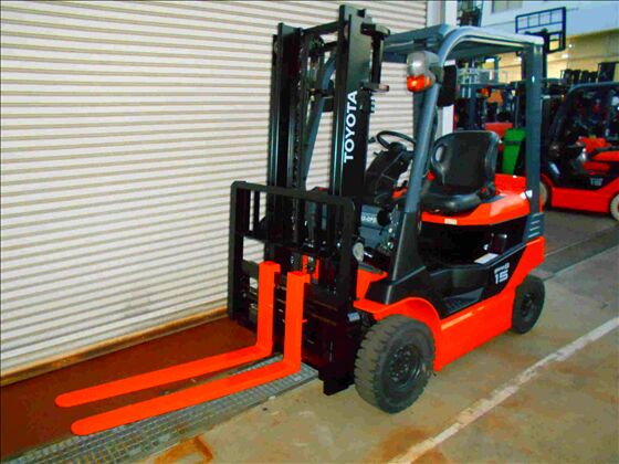 1.5t バッテリー車（座席式）