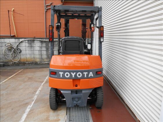 1.0t バッテリー車（座席式）
