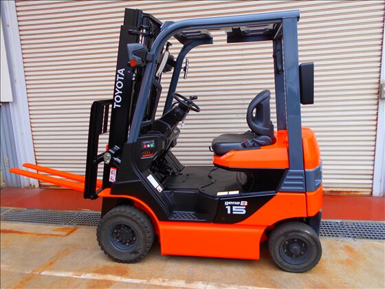 1.5t バッテリー車(座席式)