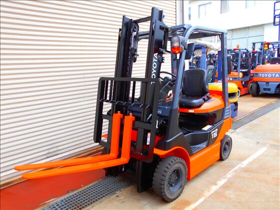 1.5t バッテリー車（座席式）