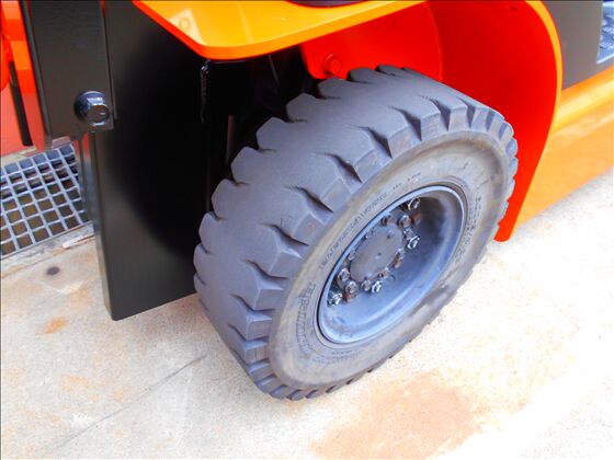 1.5t バッテリー車（座席式）
