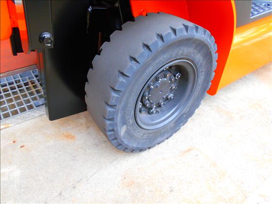 1.5t バッテリー車（座席式）