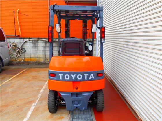 1.5t バッテリー車（座席式）