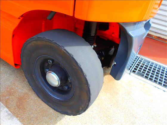 1.5t バッテリー車（座席式）