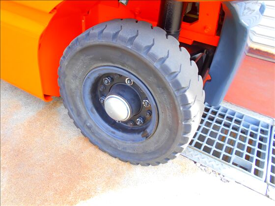 1.5t バッテリー車（座席式）