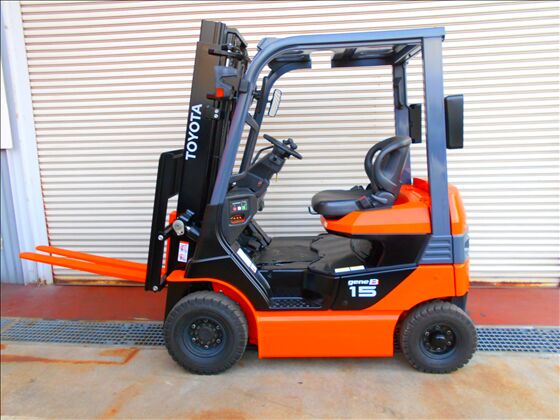 1.5t バッテリー車（座席式）