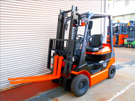 1.5t バッテリー車（座席式）