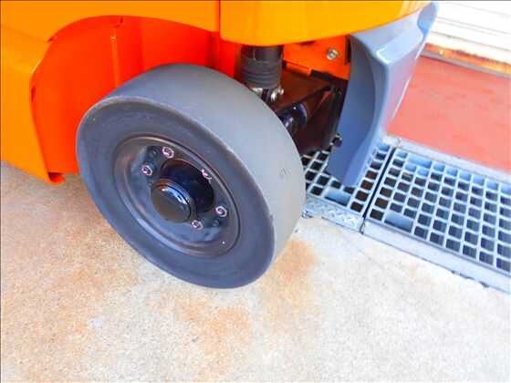 1.5t バッテリー車（座席式）