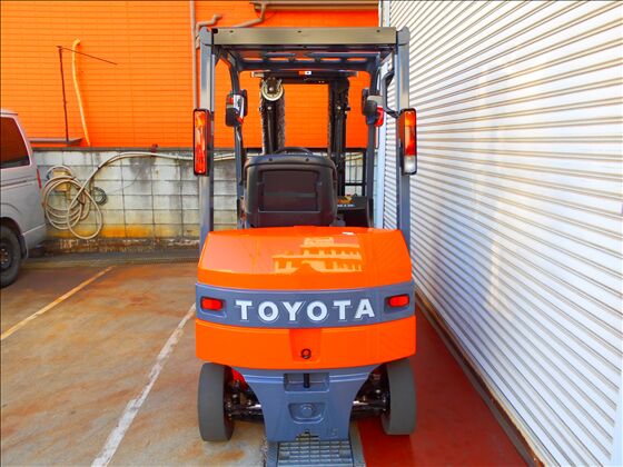 1.5t バッテリー車（座席式）