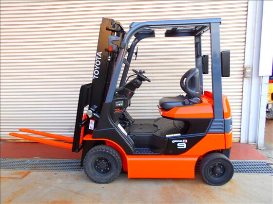 1.0t バッテリー車（座席式）