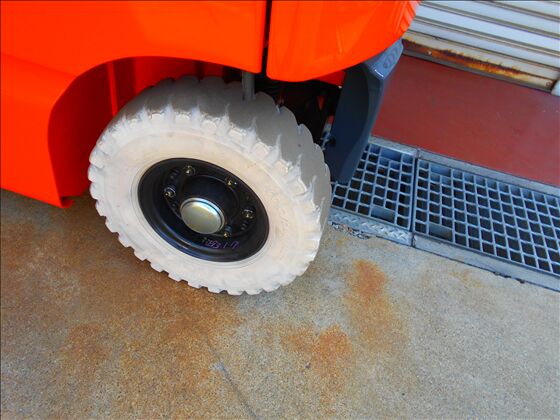 1.5t バッテリー車（座席式）