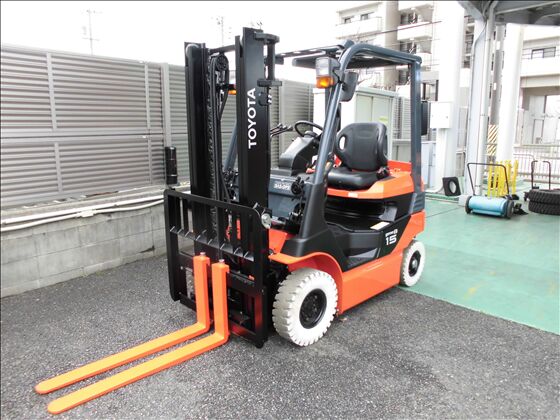 1.5t バッテリー車（座席式）