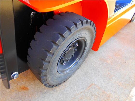 1.0t バッテリー車（座席式）